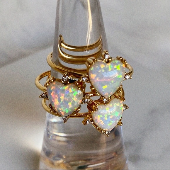 18K White Opal Adjustable Ring - Picture 4 of 6